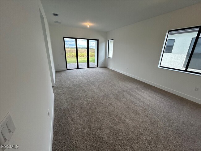 Building Photo - 5835 Cassidy Ln