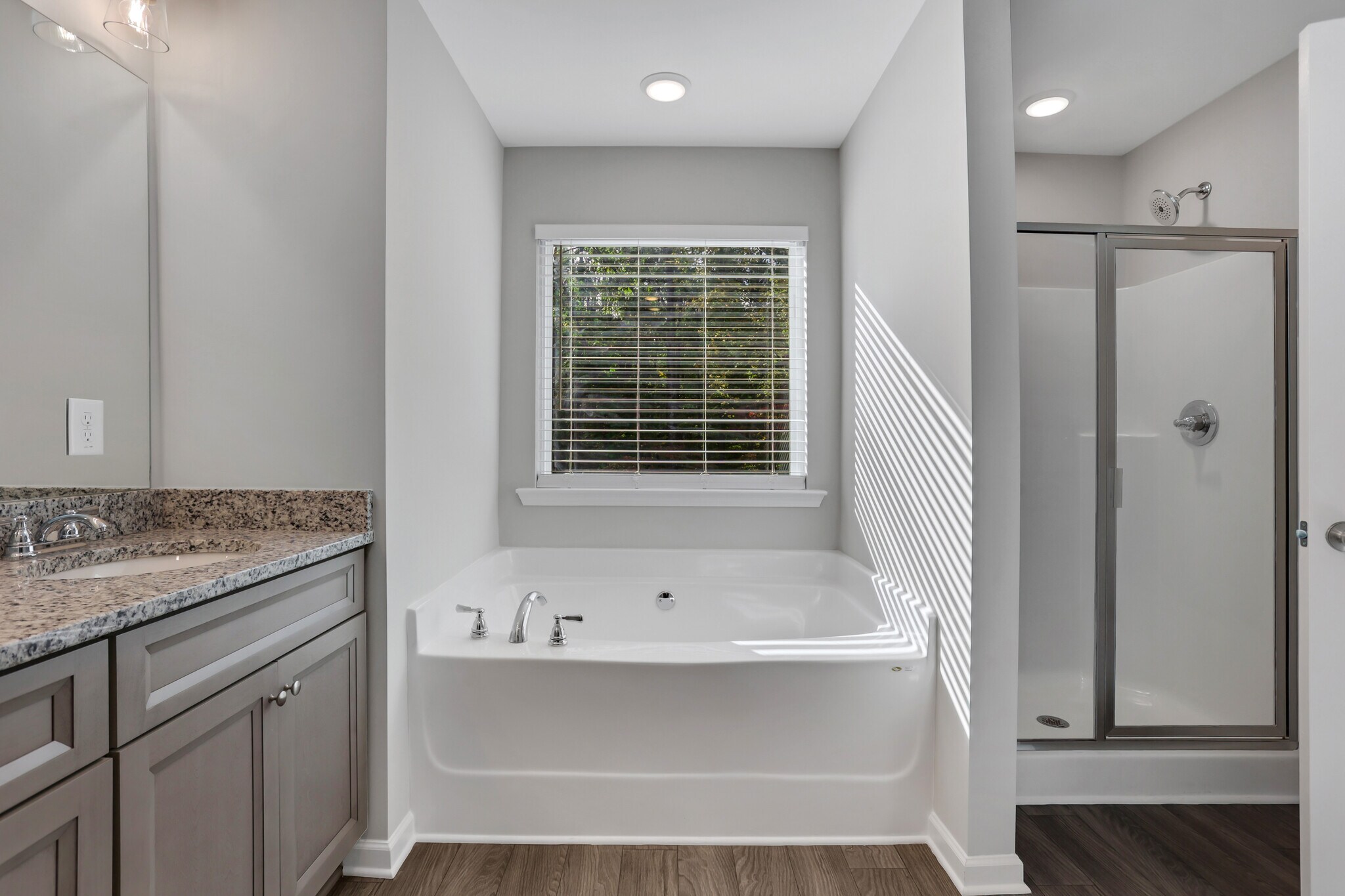 Building Photo - 236 Eva Way NE