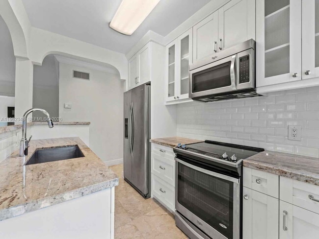 Building Photo - Southwest 47th Street, Miami, FL 33155 - 3 BR 1 BA single-family home