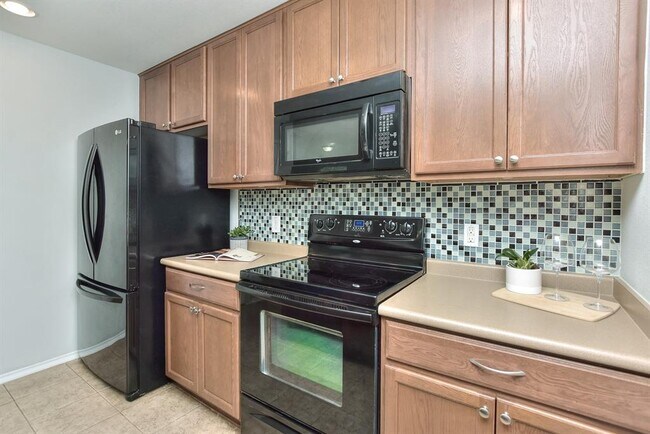 Building Photo - 2206 Weiss Ln