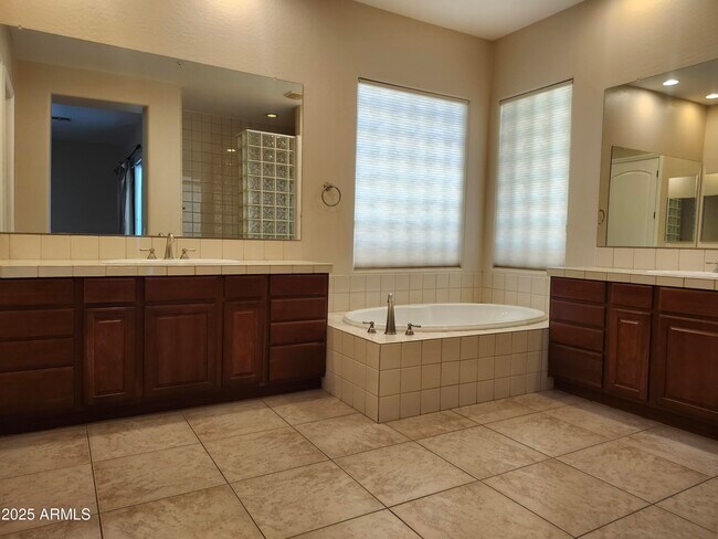Building Photo - 26787 N 90th Dr