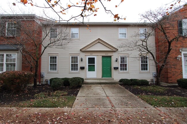 Primary Photo - 2 Bed 1.5 Bath Condo