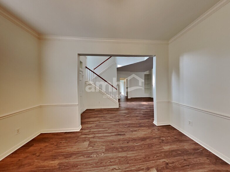 Building Photo - 2036 Pembroke Bay Dr