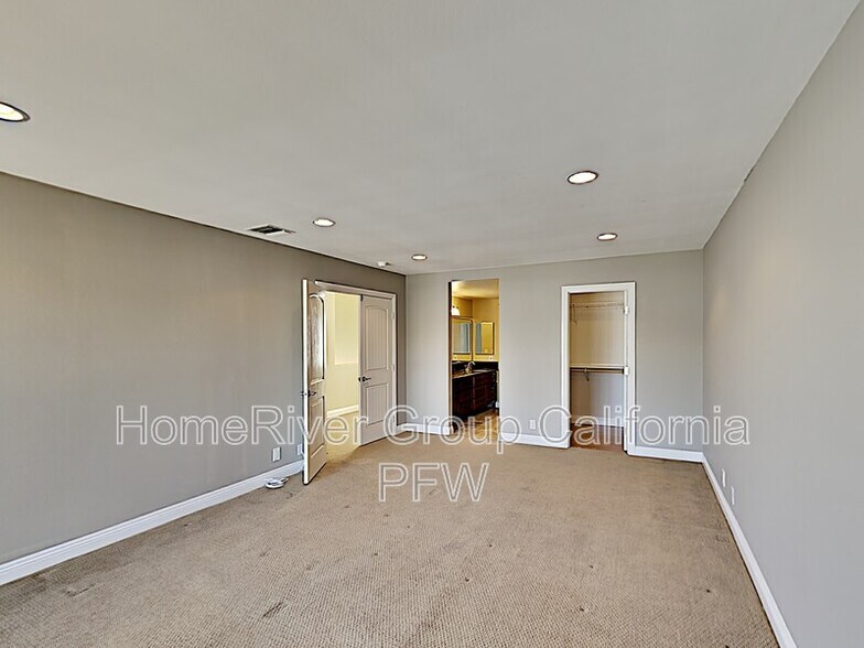 Building Photo - 2030 Kingsbridge Way