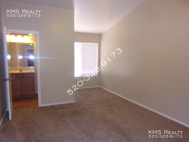 Building Photo - 6027 S Avenida Las Monjas