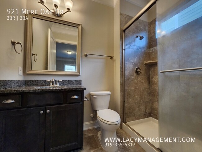 Building Photo - 921 Mere Oak Dr