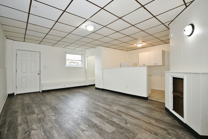 Building Photo - 2040 Brownsville Rd