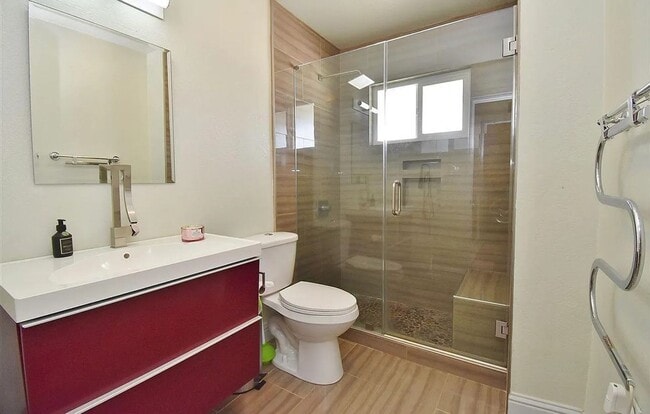 Building Photo - Danville Townhouse 2 bed / 1.5 bath - Near...