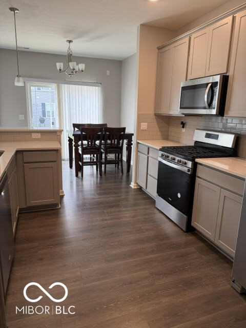 Building Photo - 6389 Wasco Dr