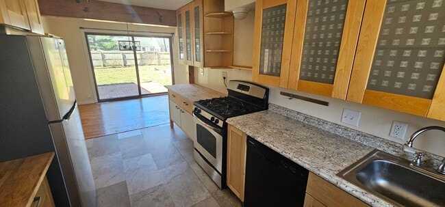 Building Photo - 227 Timber Ln