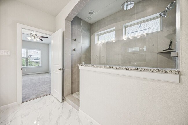 Building Photo - 13721 Parkline Wy