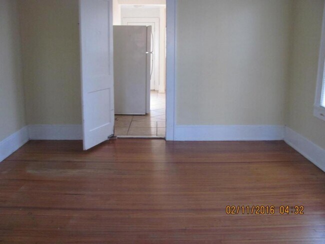 Building Photo - 241 Ebenezer Ave.