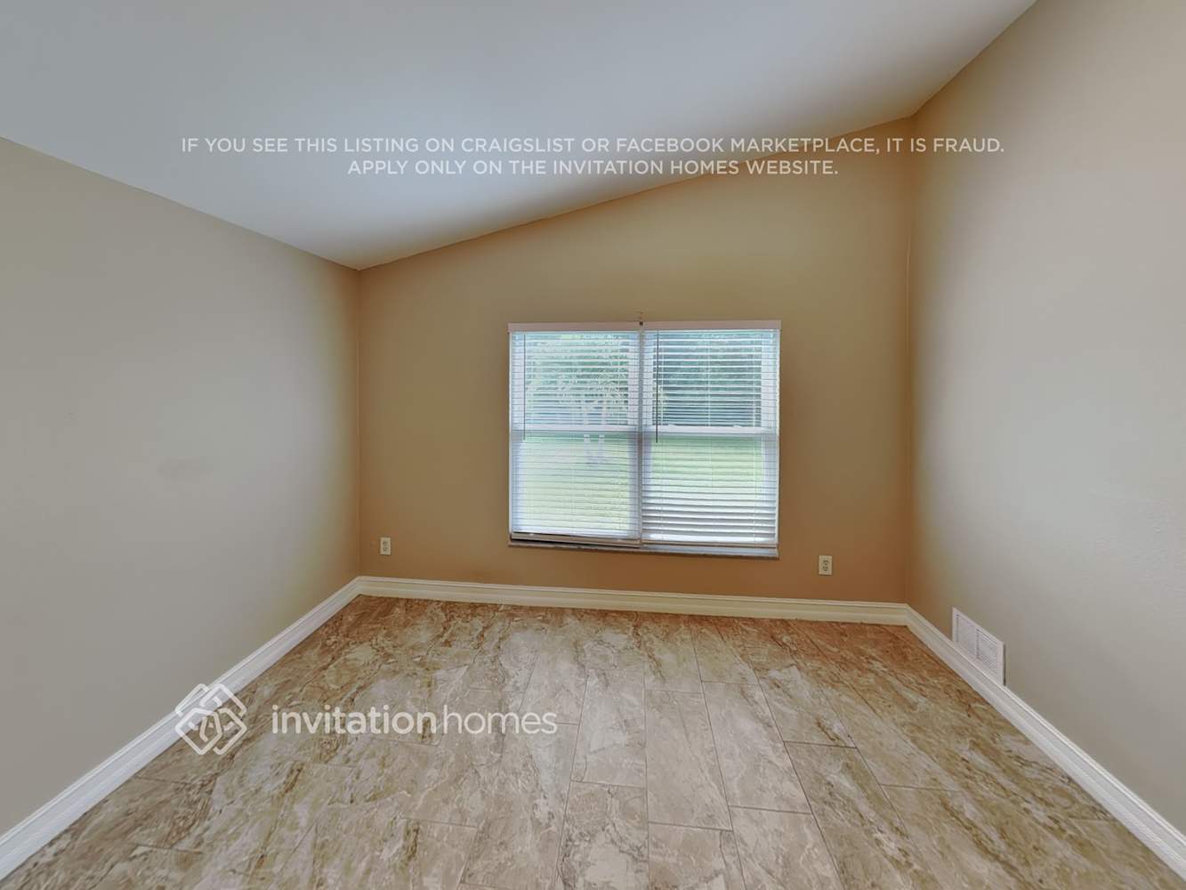 Building Photo - 2004 Locust Berry Dr