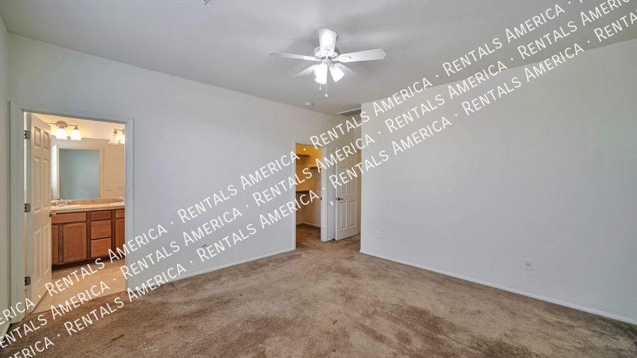 Building Photo - 6678 W Fishermans Dr