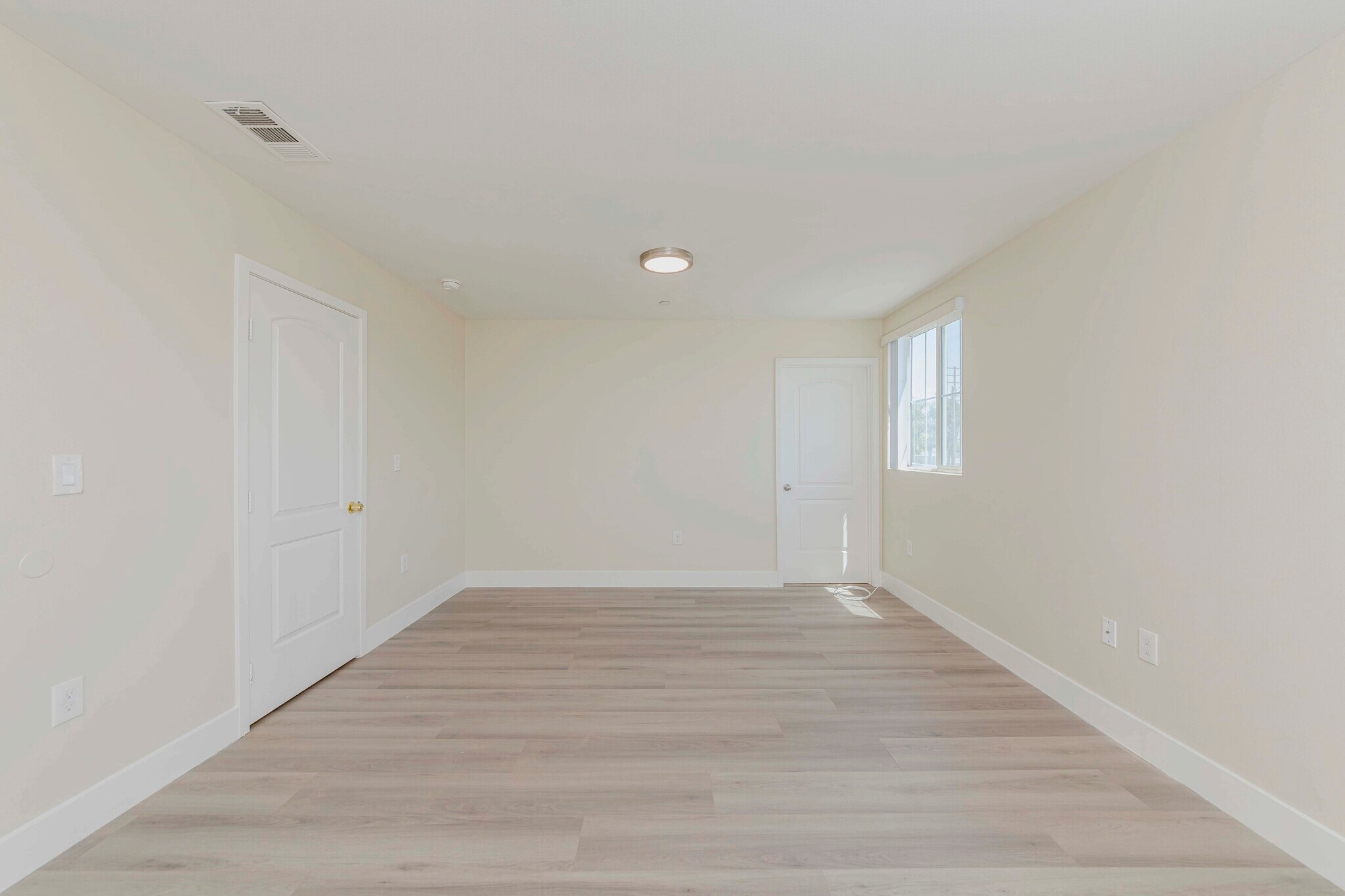 Building Photo - 8711 McKinley Pl