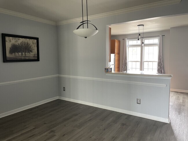 Building Photo - 2068 Lockwood Dr