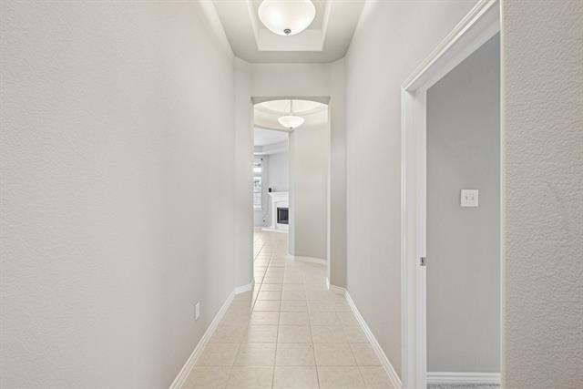 Building Photo - 924 Lake Cypress Ln