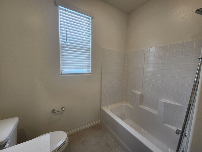 Building Photo - WOW Four Bedroom in North Summerlin!