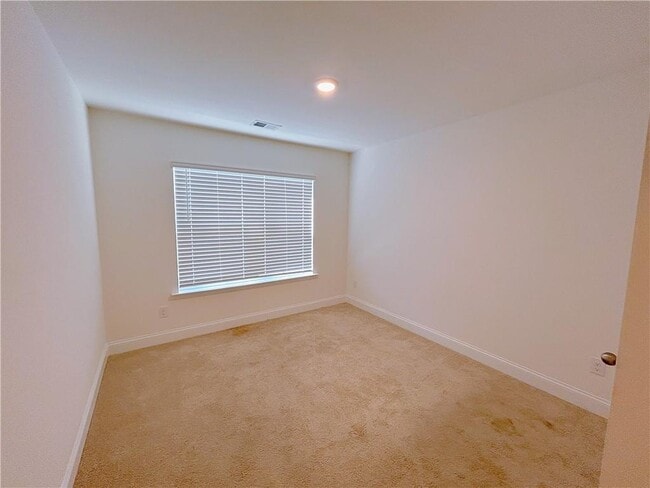 Building Photo - 1297 Ascot Ter