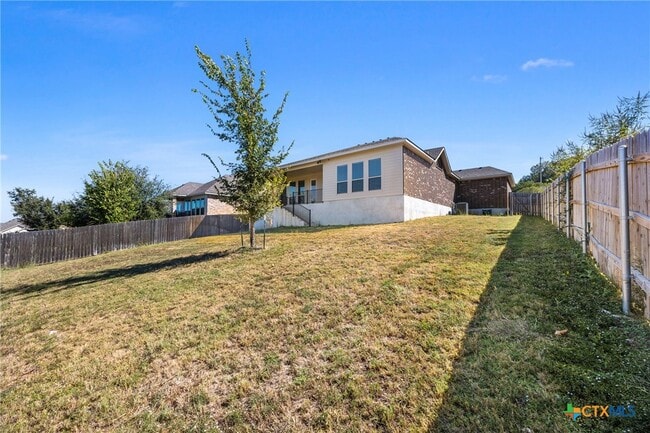 Building Photo - 2265 Wooster St