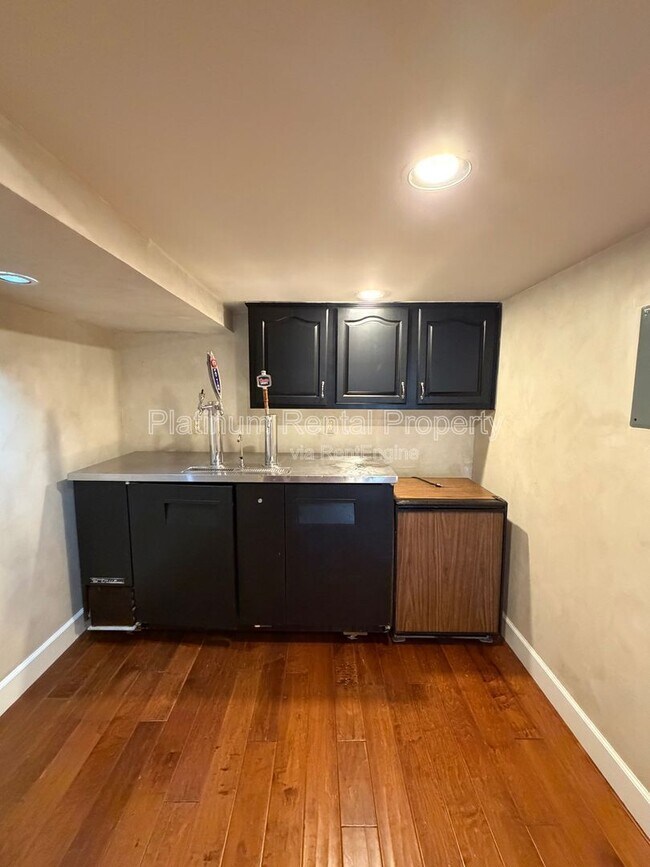 Building Photo - 835 Timber Lake Trail