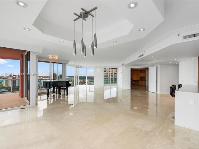 Building Photo - 3370 Hidden Bay Dr