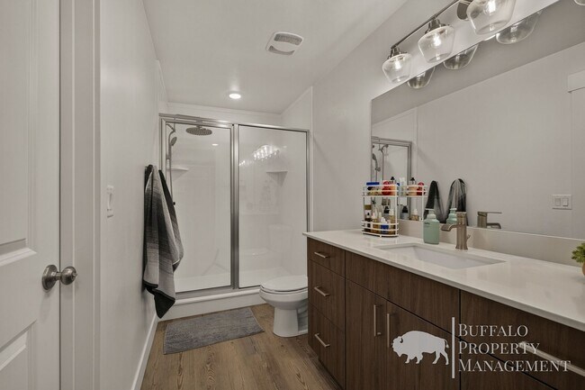 Building Photo - 1160 E Jaylee Dr