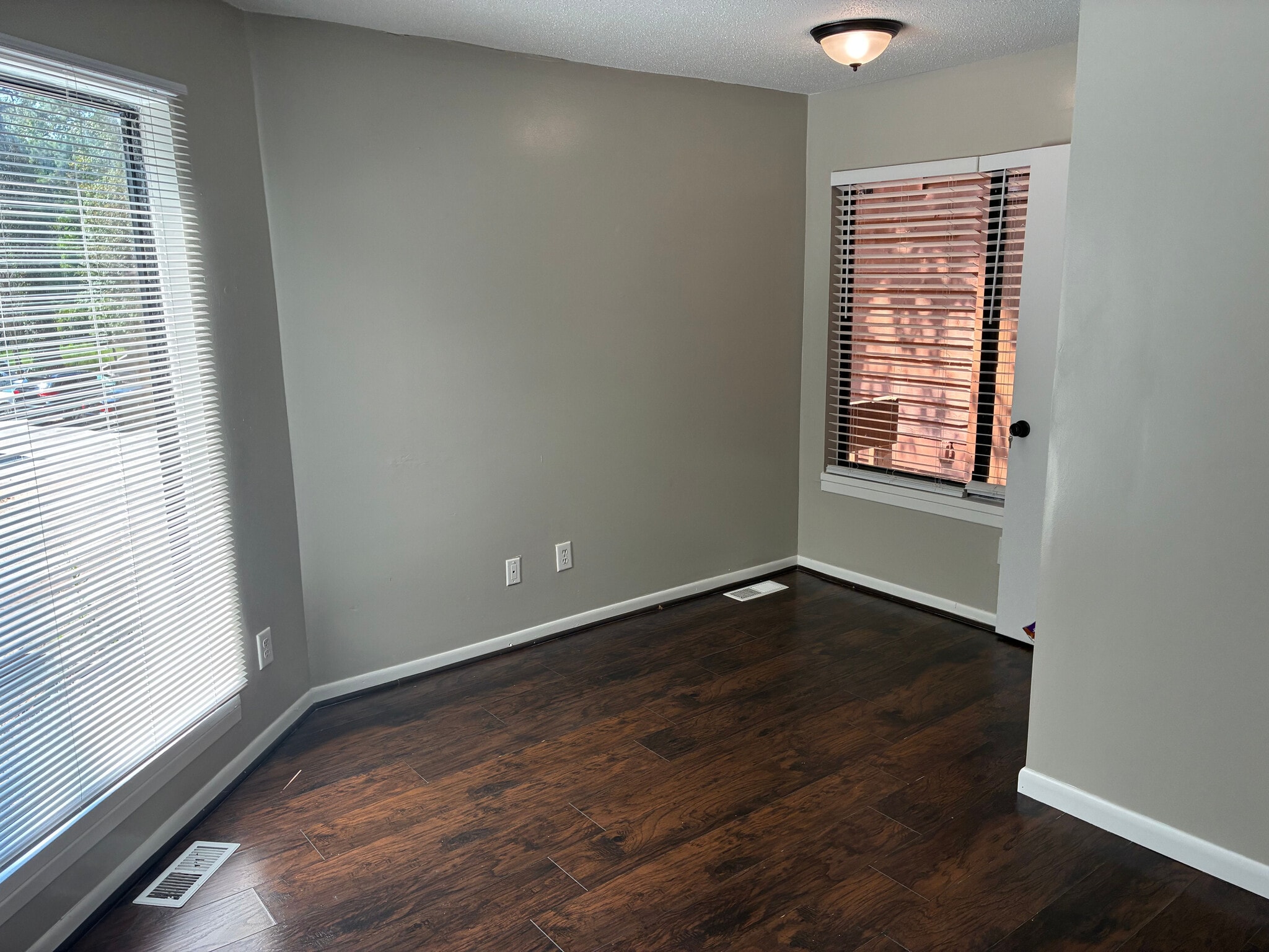 Building Photo - Room in Townhome on Terrace Trail