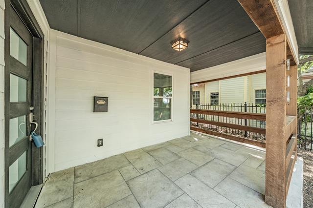 Building Photo - 916 S Rosemont Ave