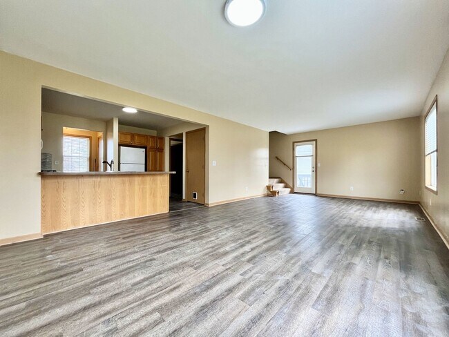 Building Photo - 2103-2105 Kinnrow Ave NW