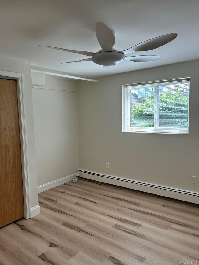 Building Photo - 73 Ellensue Dr