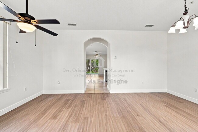 Building Photo - 10402 Eastpark Lake Dr
