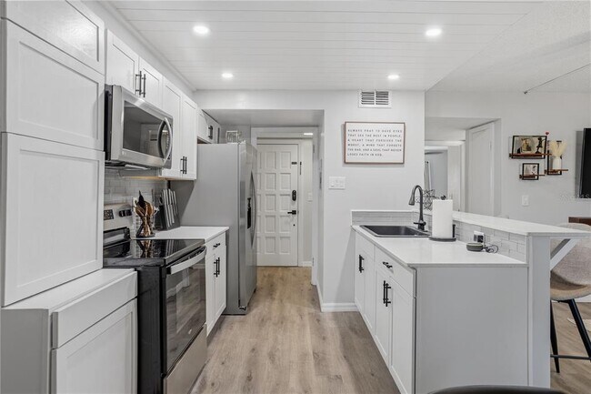 Building Photo - 1154 Paseo Del Sol