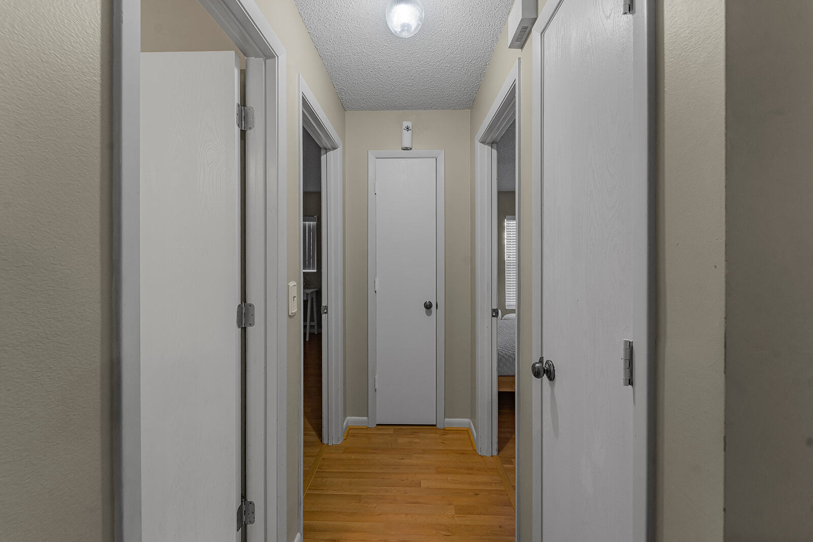 Building Photo - 784 E Fairbairn Dr