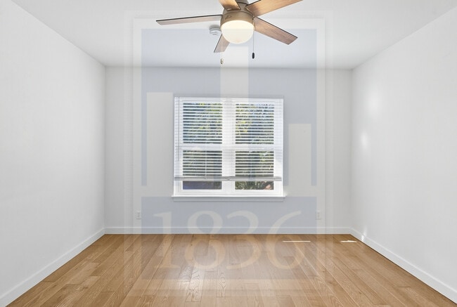 Building Photo - 1705 Deerfield Dr