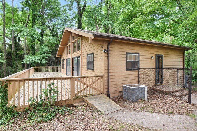 Building Photo - 149 Windcliff Rd