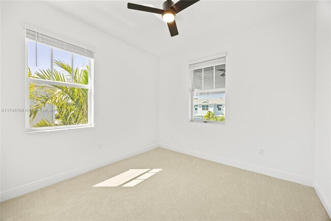 Building Photo - 3552 NW Solange Ct
