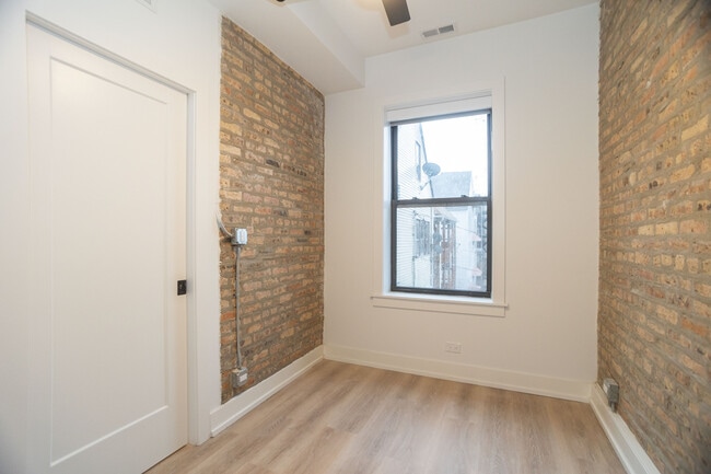 Building Photo - 3251 W Belden Ave