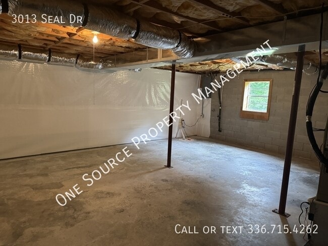 Building Photo - 3013 Seal Dr