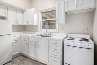 Building Photo - $799 Chic & Renovated 1BR with Style- Ask about our security deposit alternative!