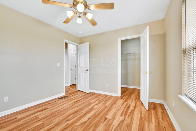 Building Photo - 414 Watkins Glen Way