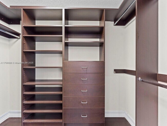 Building Photo - 3501 Magellan Cir