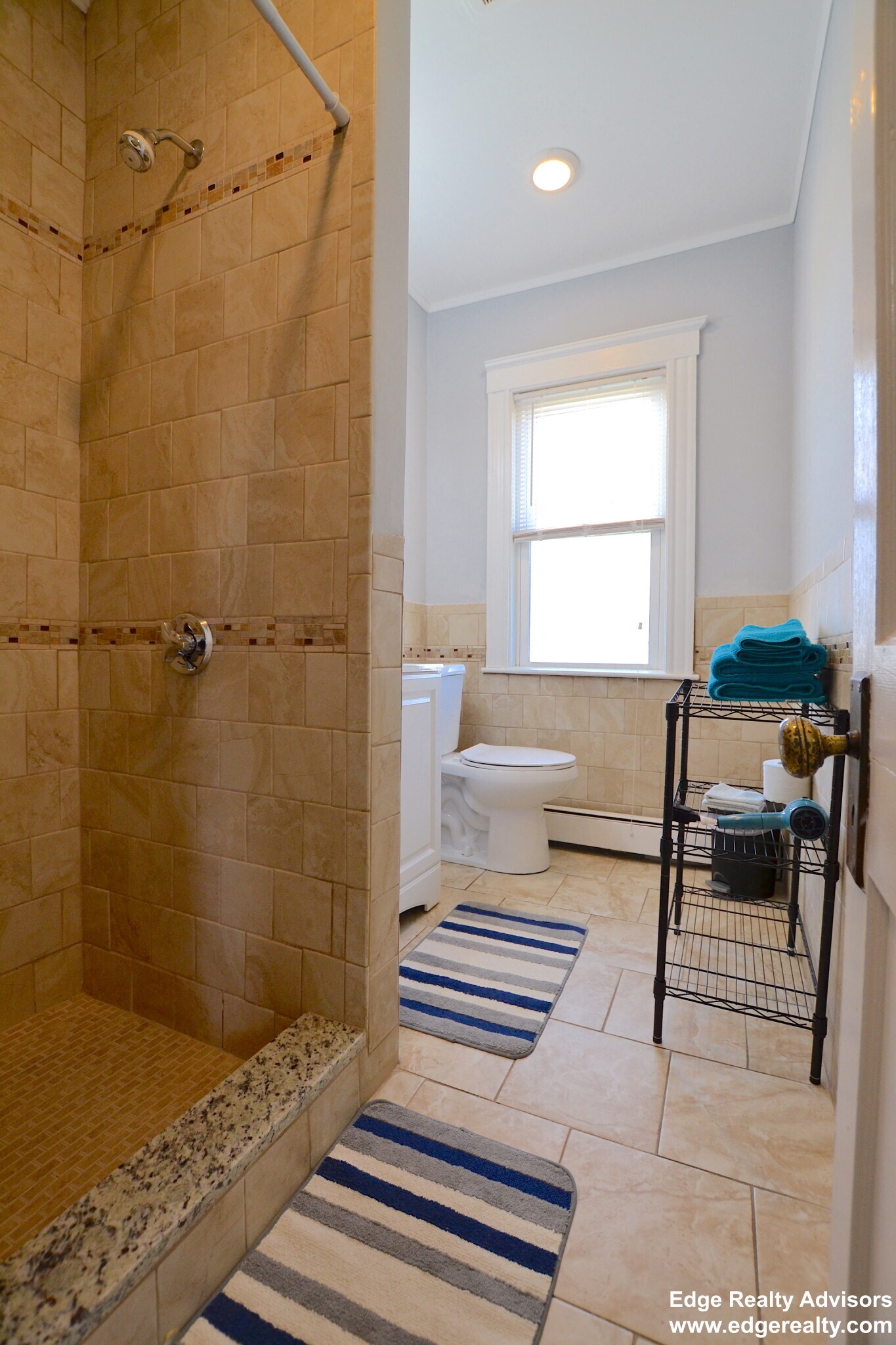 Building Photo - 68 S Crescent Circuit Cres