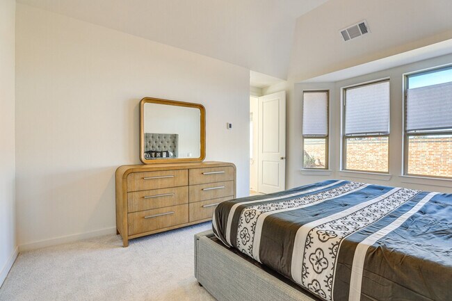 Building Photo - 27118 Berry Bright Dr