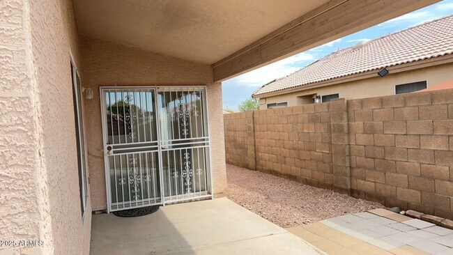 Building Photo - 9151 W Kings Ave