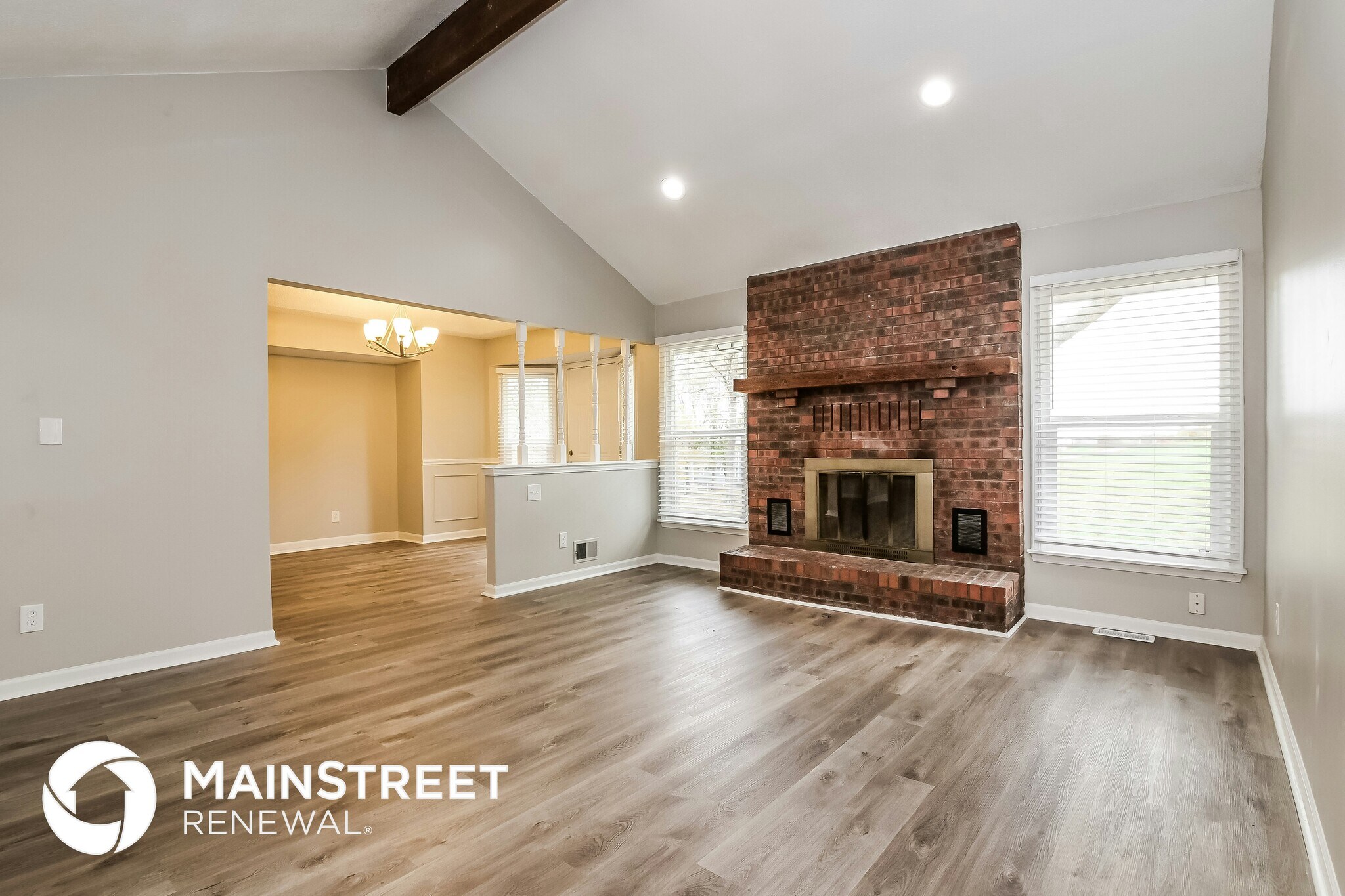 Building Photo - 8523 N Rhode Ave