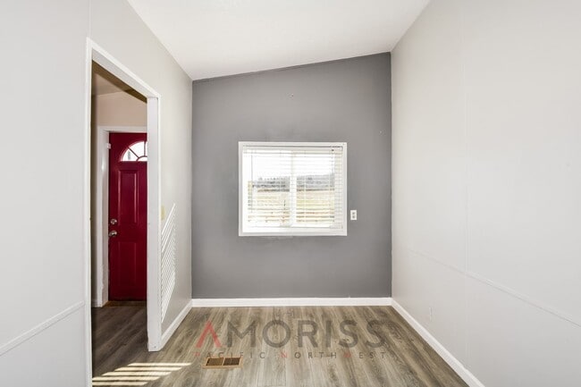 Building Photo - Country living in a clean, cozy home! $400 OFF FMR PROMOTION!!!