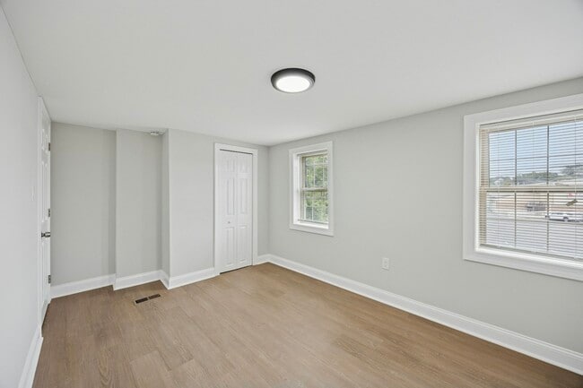 Building Photo - 635 Stanton Christiana Rd