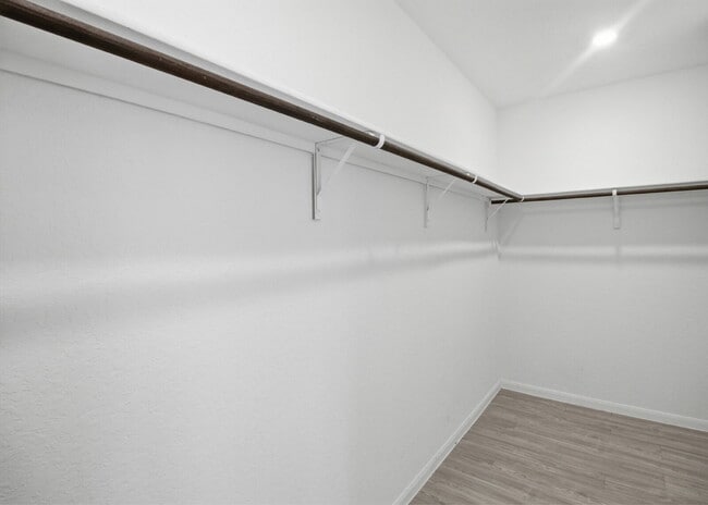 Building Photo - 4 Bedroom Home with Open Layout and Refrigerator Included