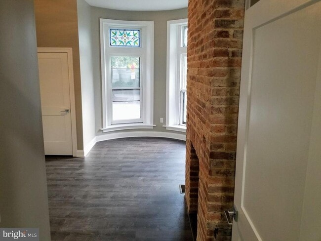 Building Photo - 1331 Park Ave